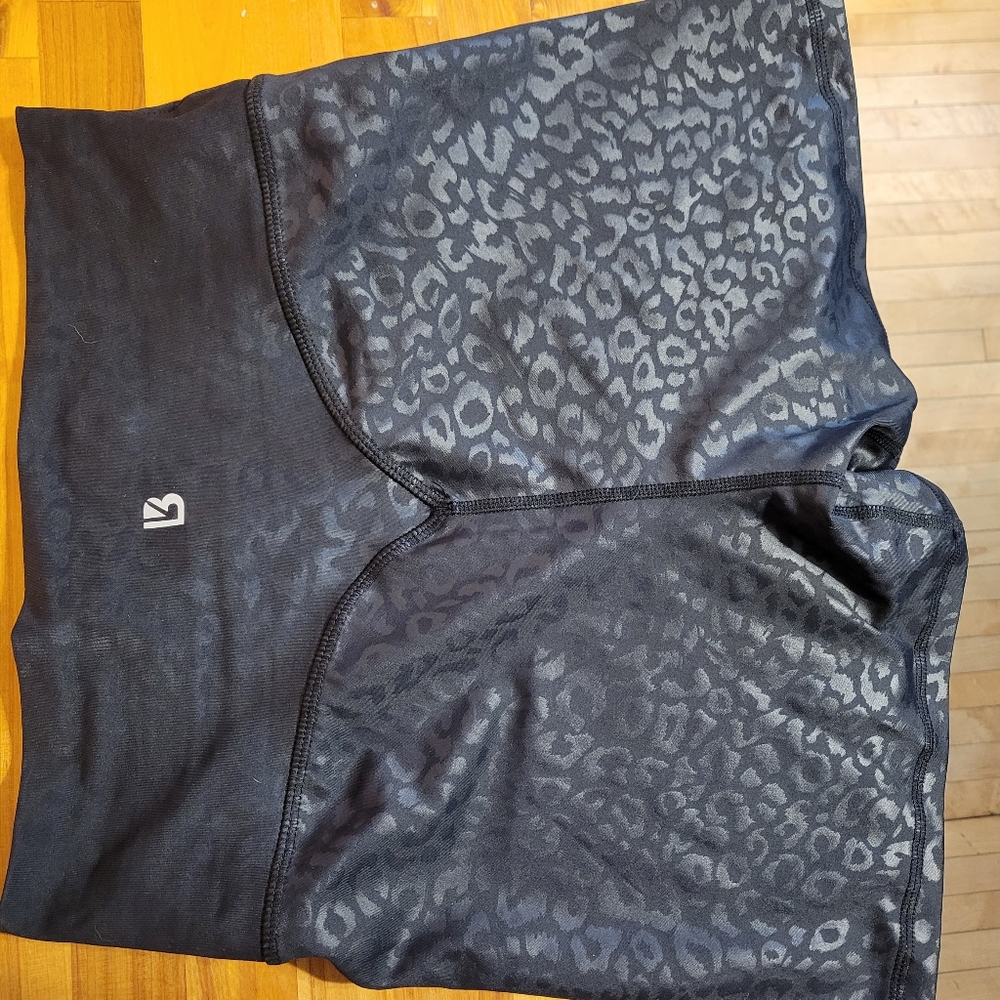 Buffbunny Rebel Short Medium